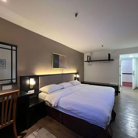 Remington Hotel Muar Exterior photo