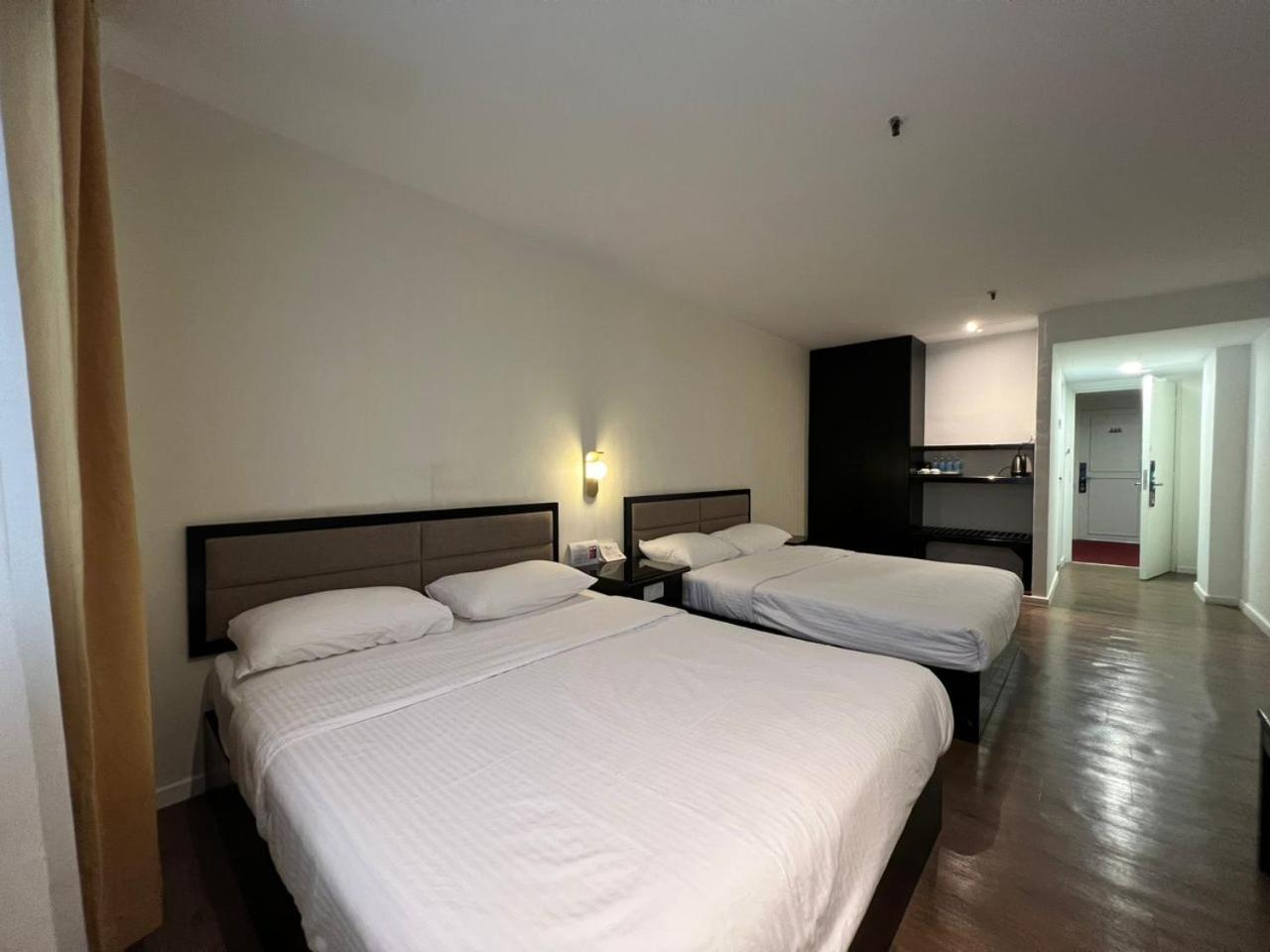 Remington Hotel Muar Exterior photo