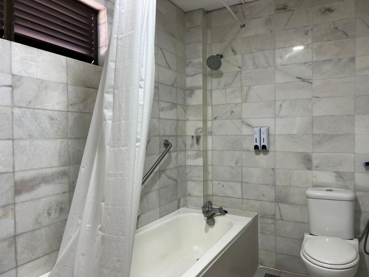 Remington Hotel Muar Exterior photo