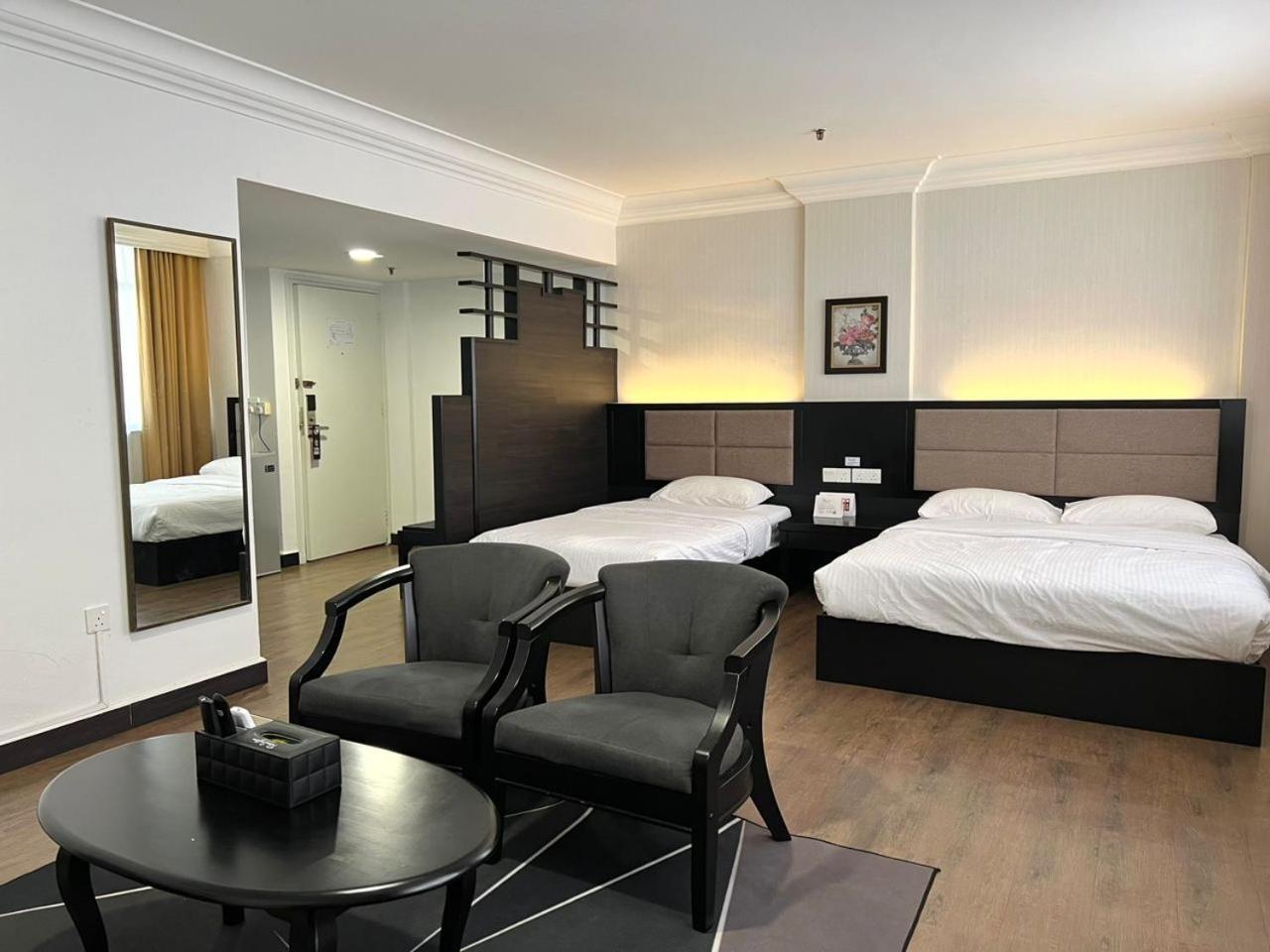 Remington Hotel Muar Exterior photo